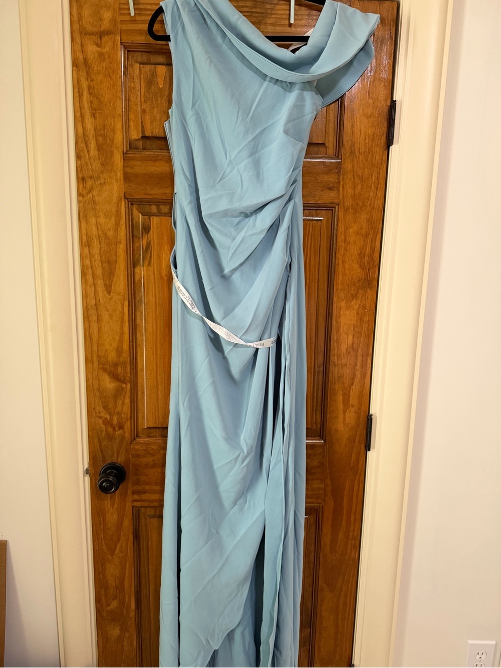 Elliatt Isadora Off The Shoulder Gown in Blue - Picture 3 of 5